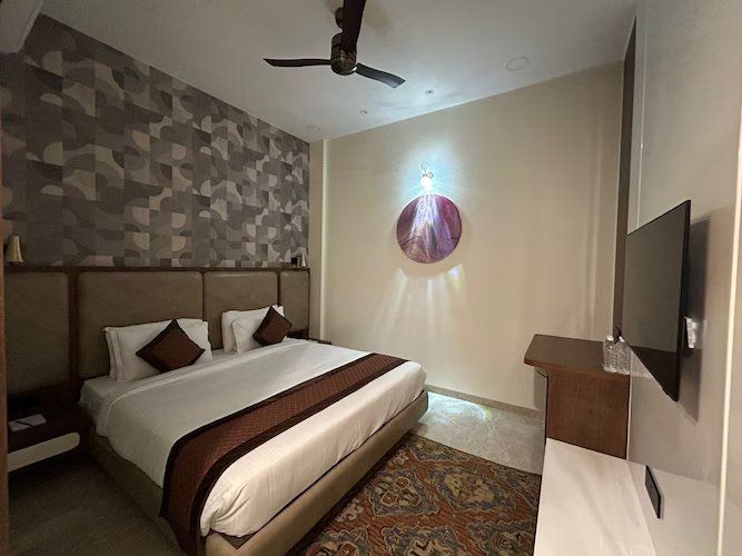 Muhurat Hotel and Resort, Raipur  Deluxe Room 2