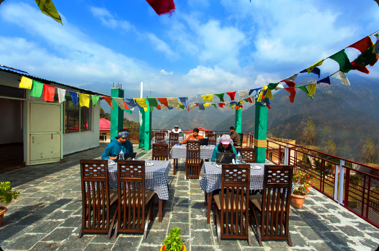 Food & Dining