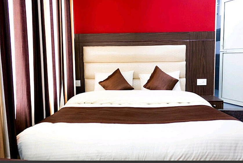 Deluxe Room ( With Balcony )