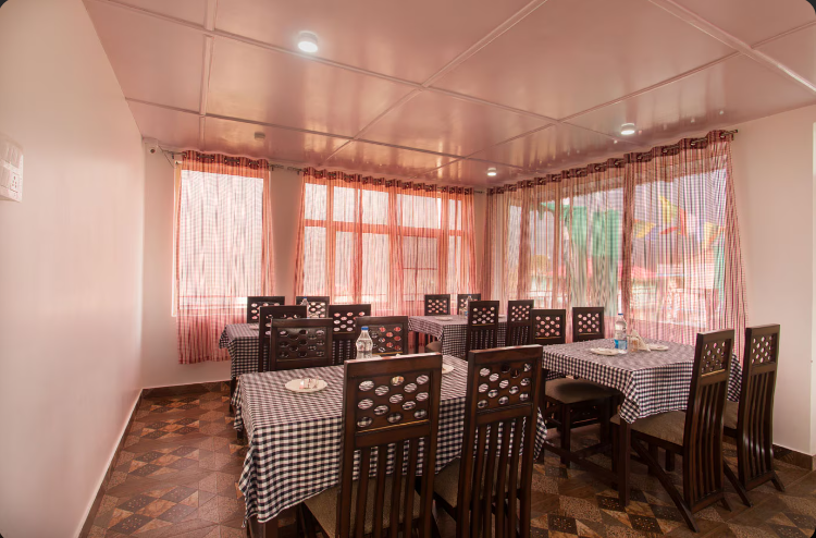 Food & Dining
