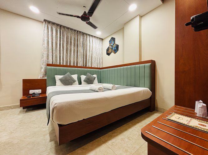 Deluxe Family AC Room