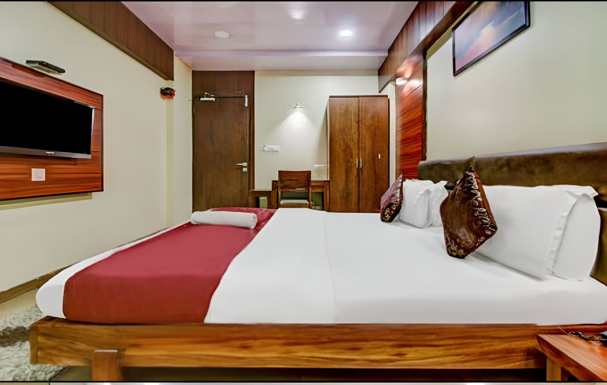 Hotel Shree Daan Vapi Standard Room 6