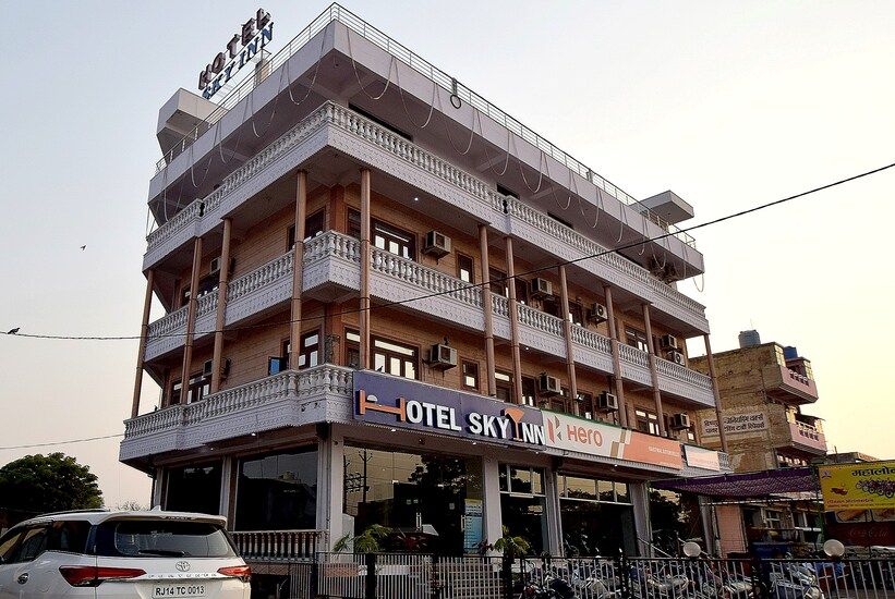 Hotel Sky Inn