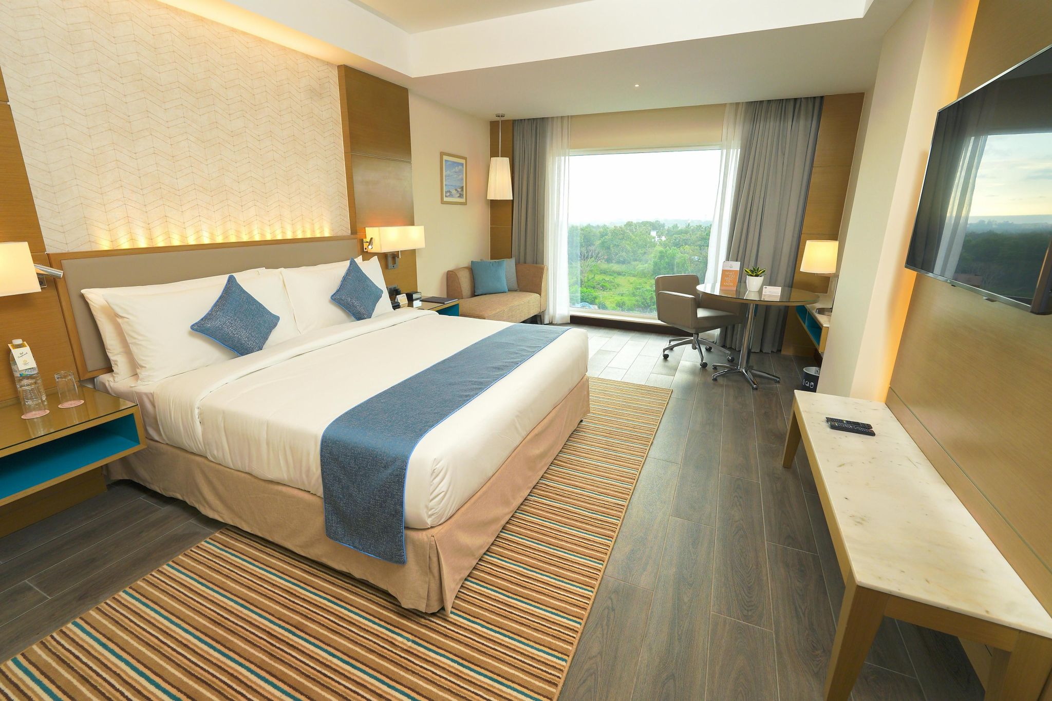 Deluxe Lake View Rooms
