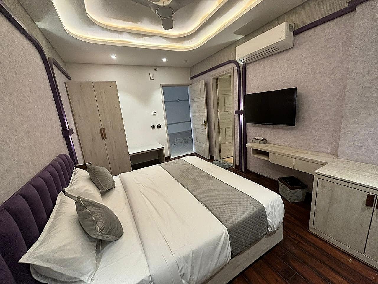 The White Ring Hotel and Resort Deluxe Room 4
