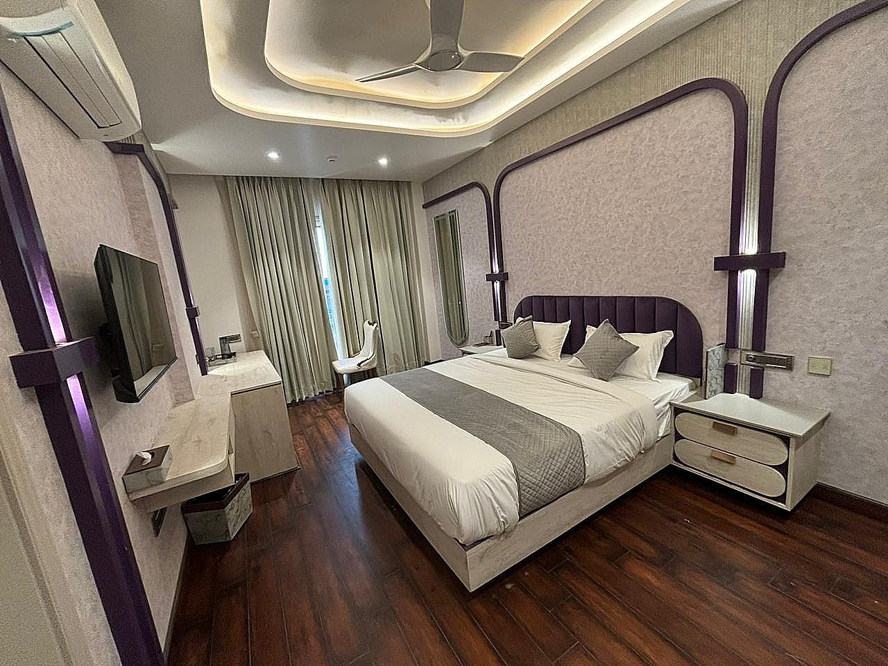 The White Ring Hotel and Resort Deluxe Room 3