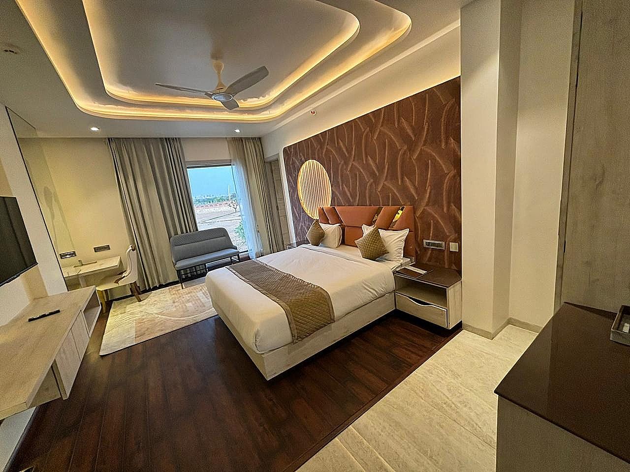 The White Ring Hotel and Resort Deluxe Room