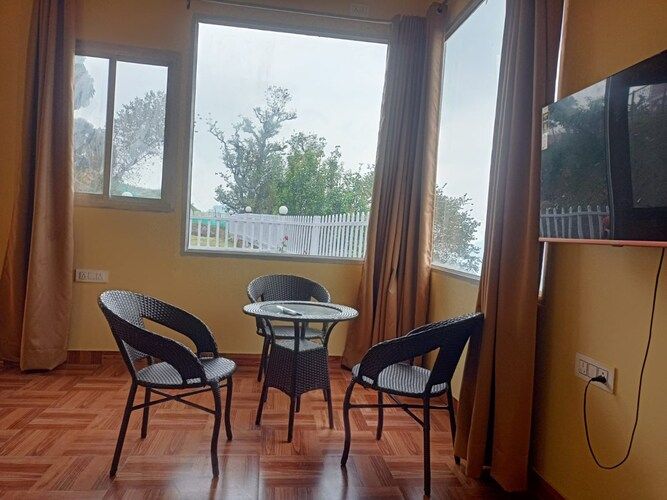 LA PAZ RESORT Semi Deluxe Room 3