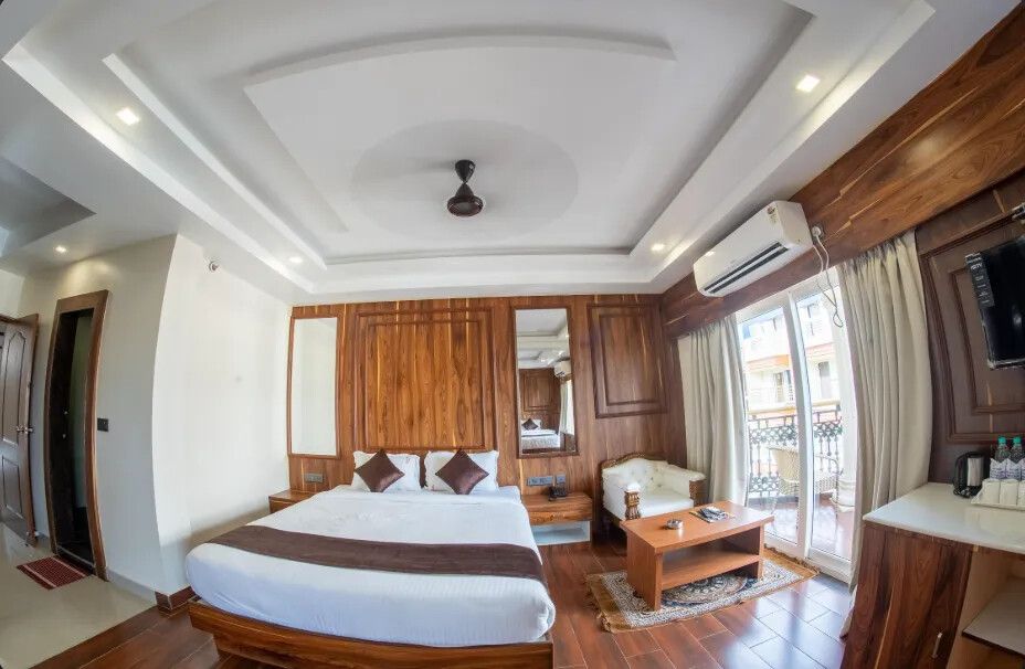4 Bedded Deluxe (Back Side View)