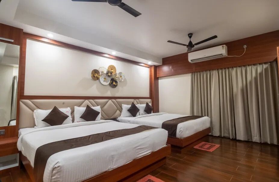HONEYMOON SUITE (POOL FACING)