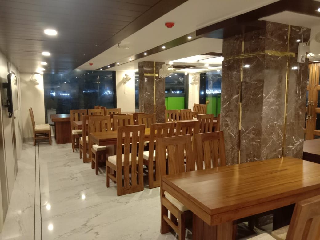 Food & Dining