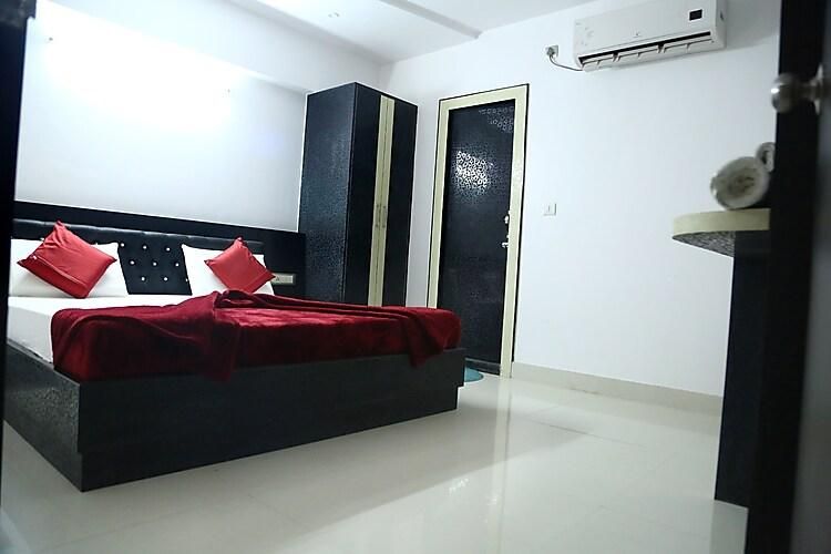 Royal Executive Room