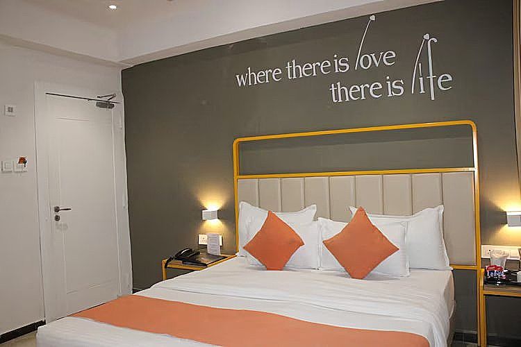 Phoenix Unmatched Comfort Executive Room 2