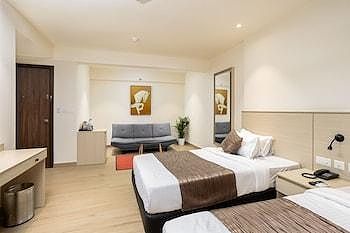 Presidency Airport Hotel Deluxe Twin Room