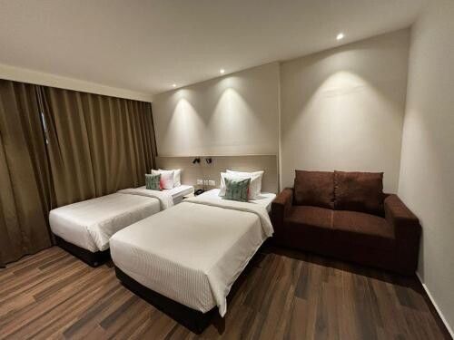 EXECUTIVE TWIN ROOM with BALCONY 