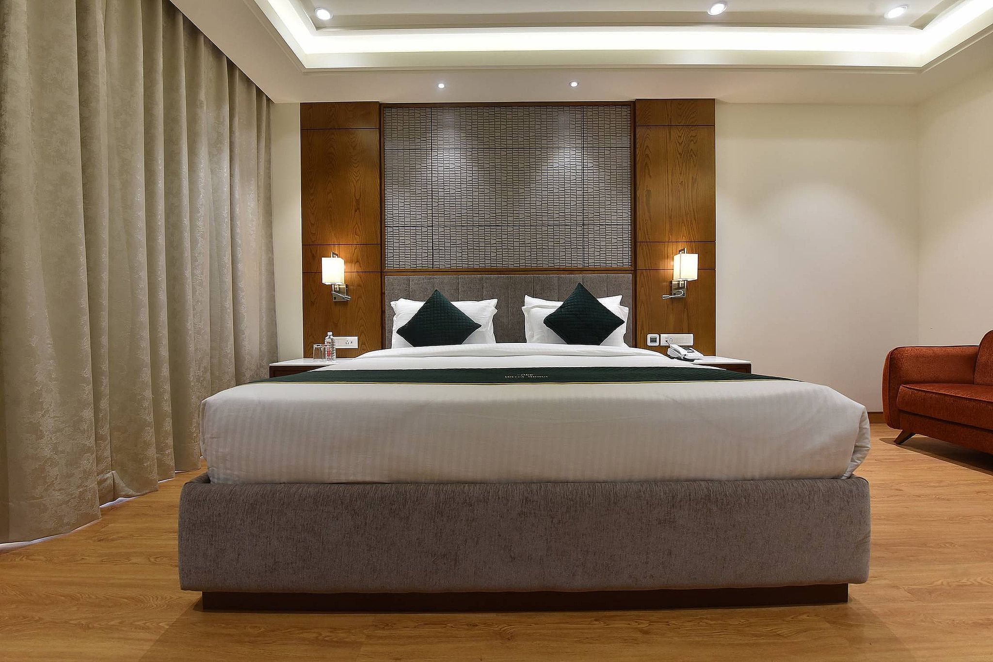 Hotel Rama Continental Super Deluxe Room 3