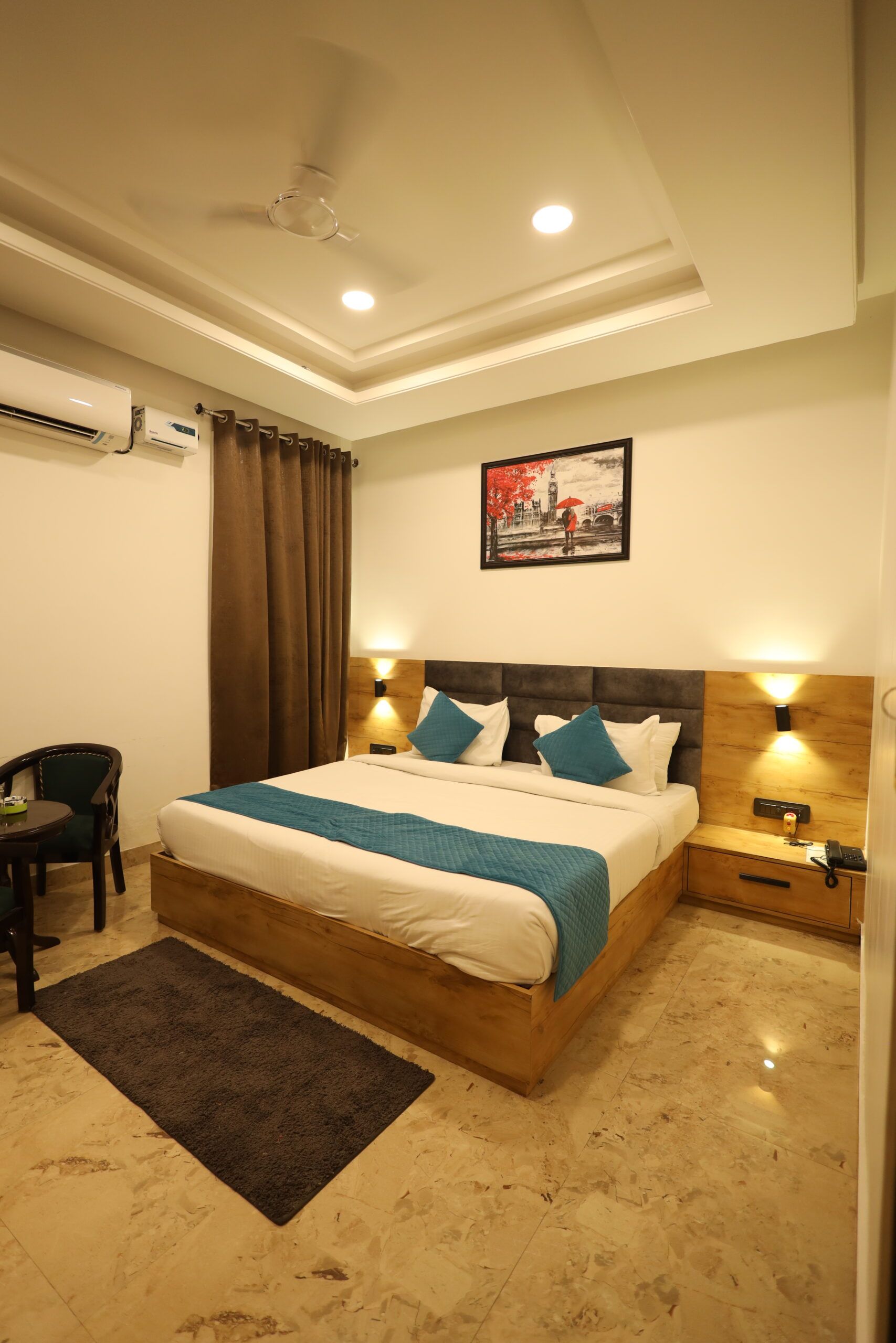 Radha Bihari Nikunj Inn Super Deluxe Room 4