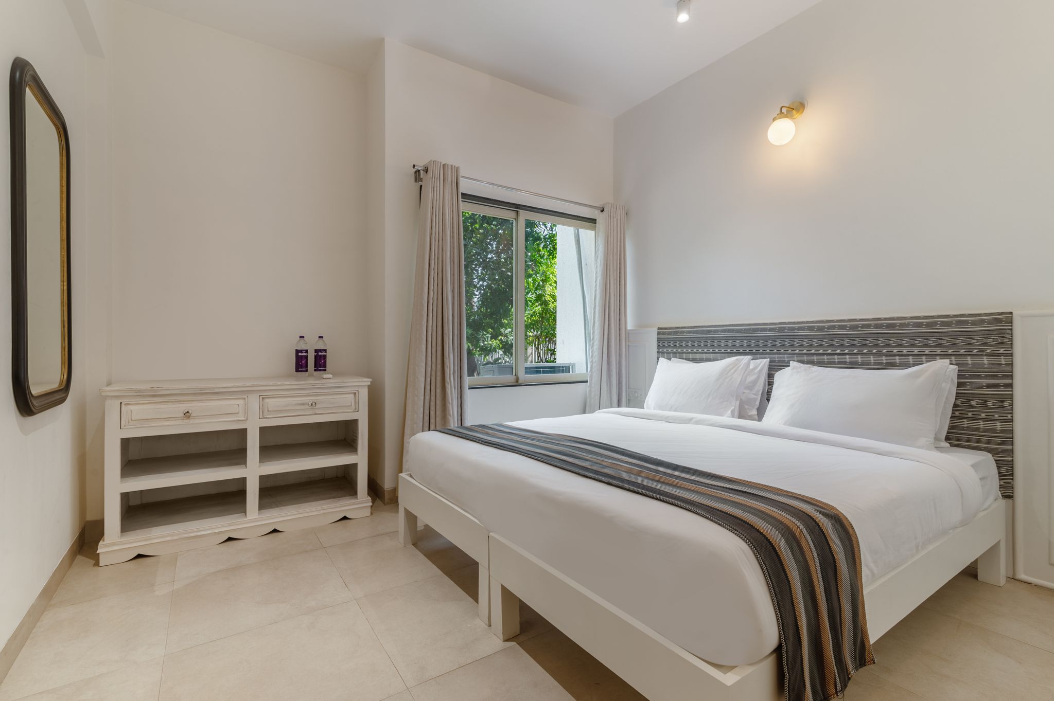 Sterling Stolen Heaven 1 Bedroom Apartment with Sit-Out