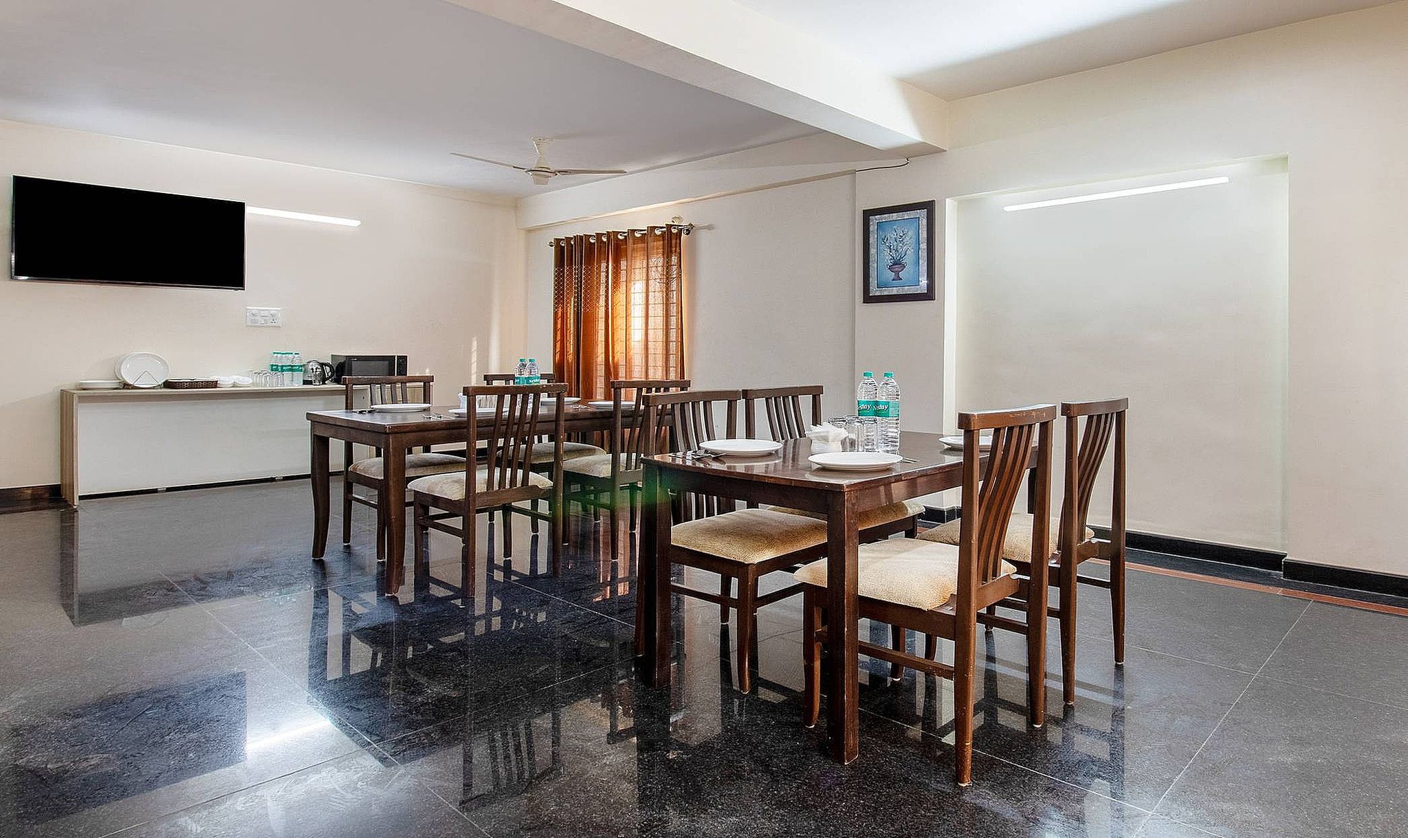Food & Dining