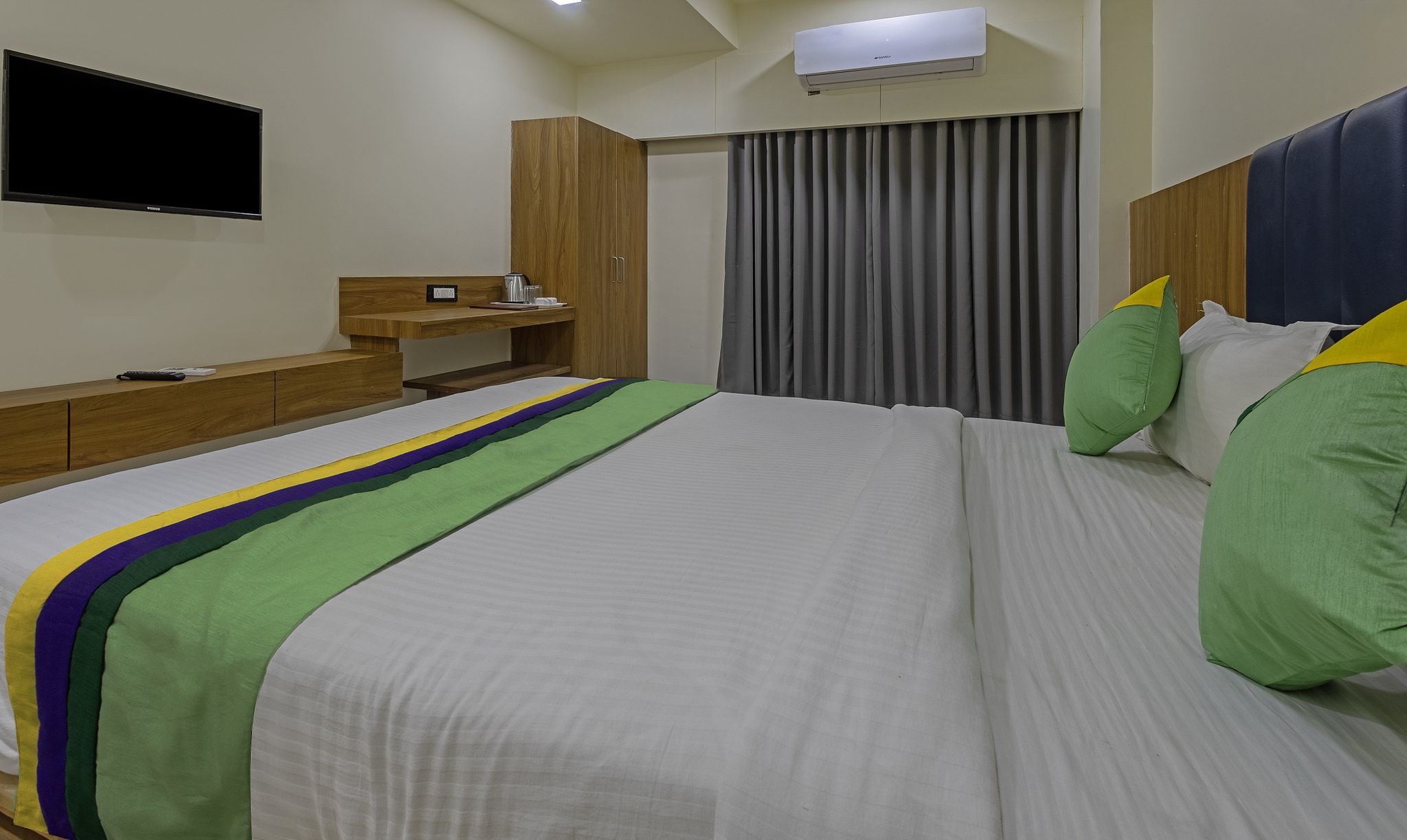Treebo Eden Park, Ahmedabad Standard Double Room 4