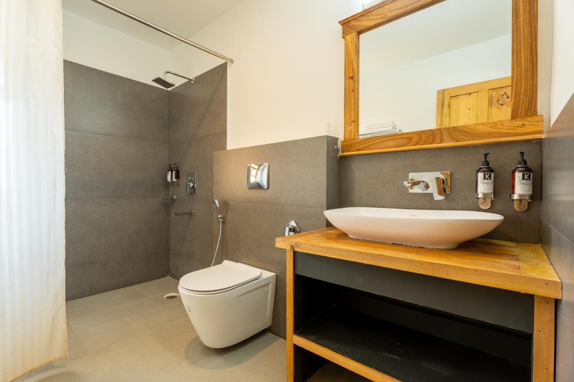 Deluxe Room with Balcony