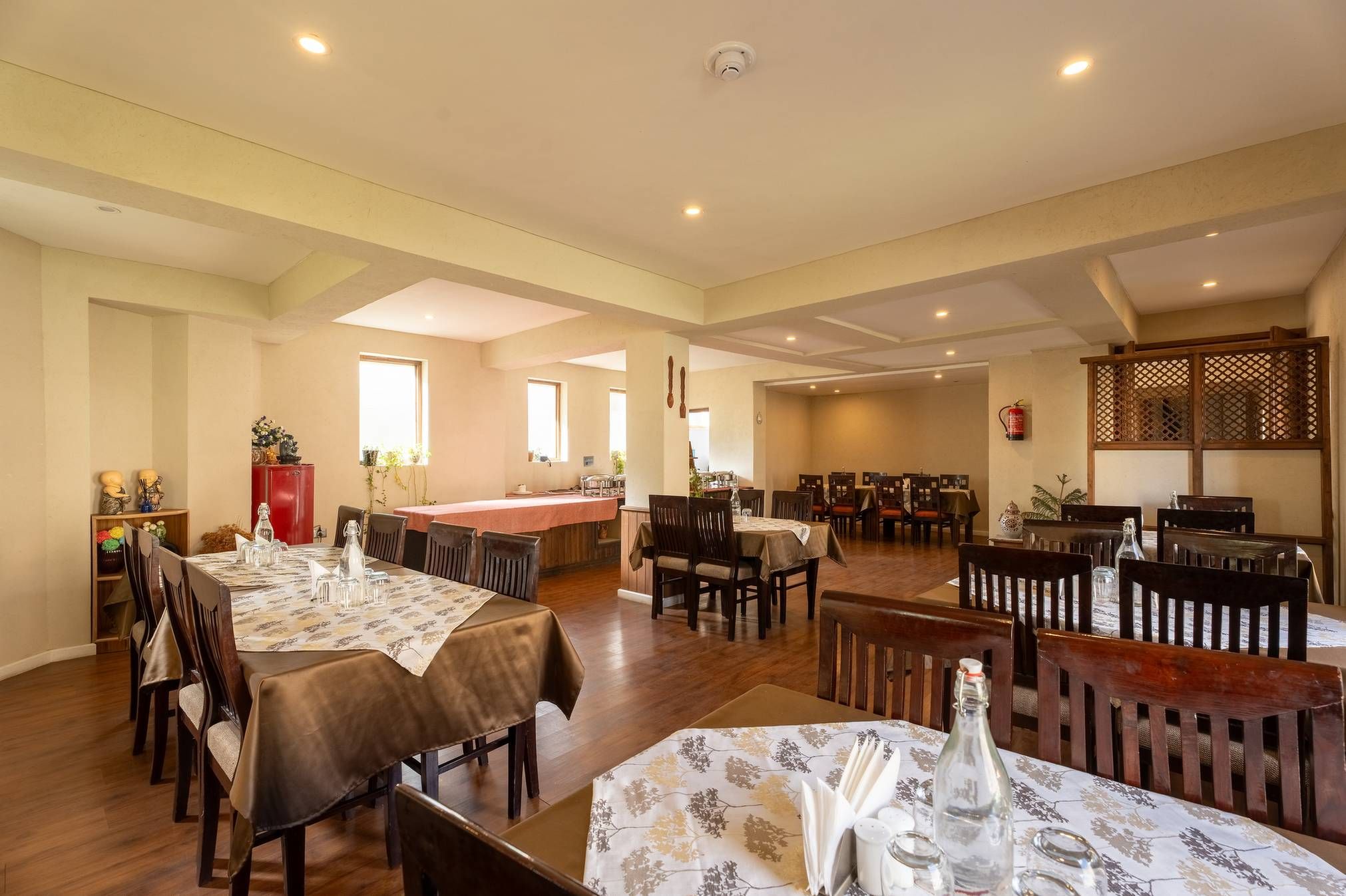 Food & Dining