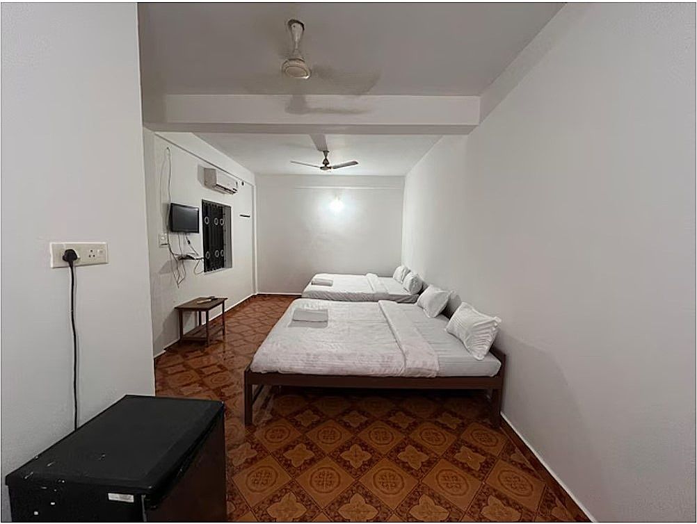 Sai Deep Place Family room with balcony
