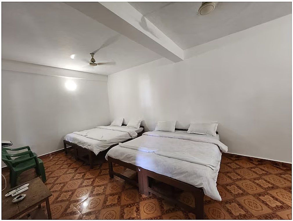 Sai Deep Place Family room with balcony 5