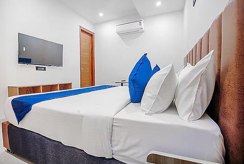 Hotel Sky View- Zirakpur, Chandigarh Deluxe Room 4