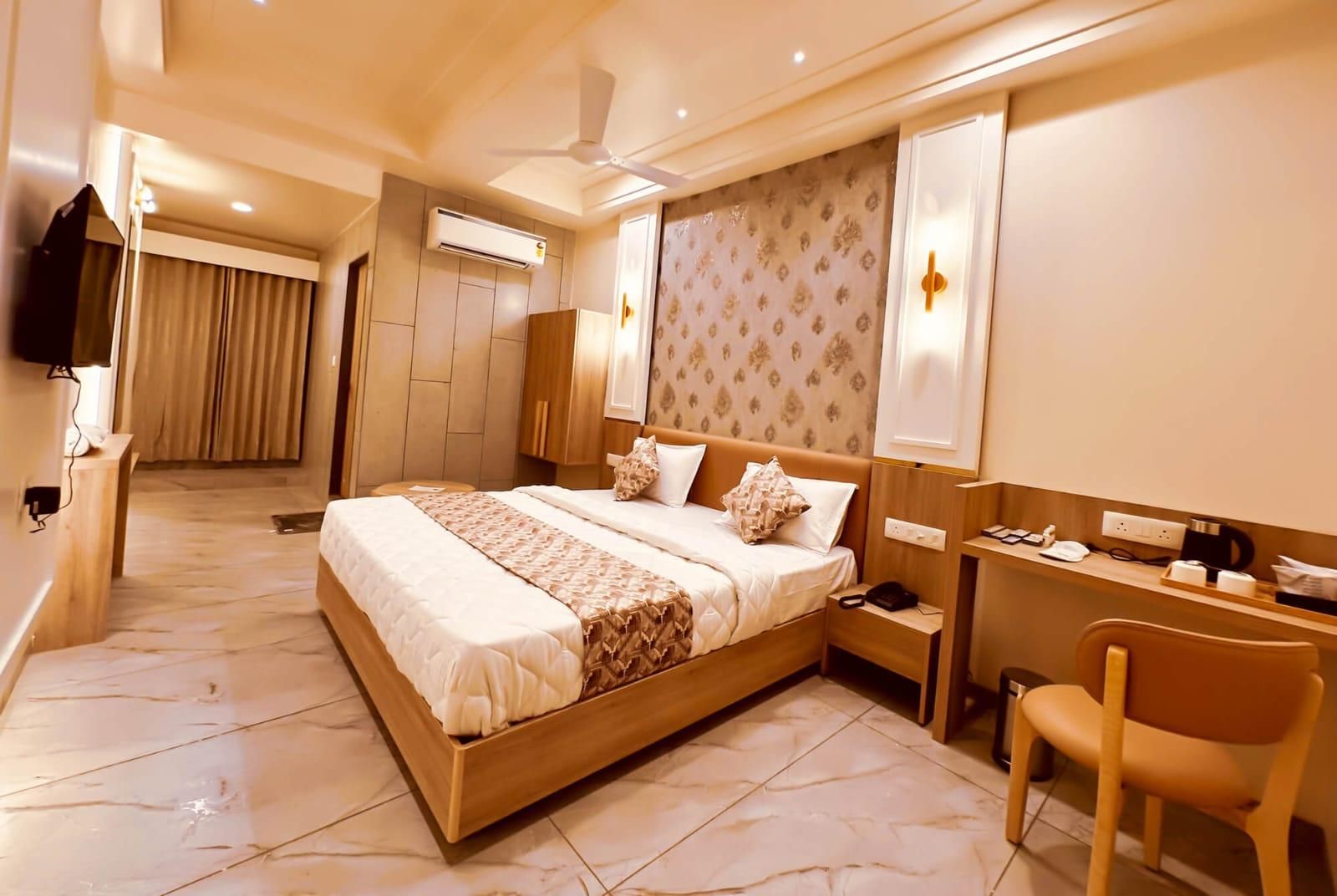 Hotel El Lujo Cosy Room 3