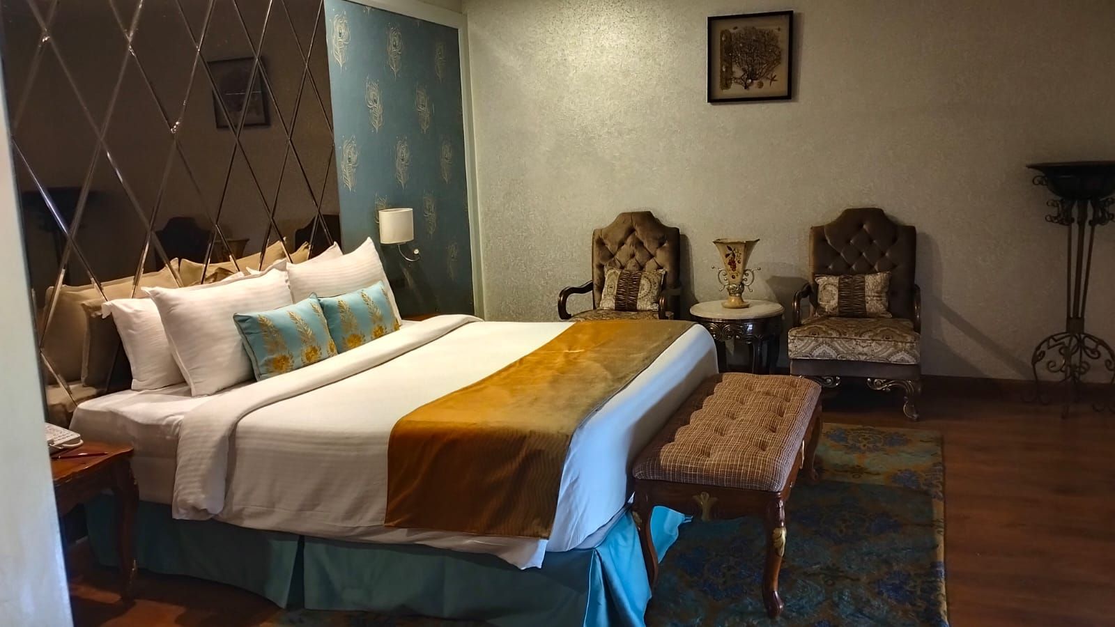PRESIDENTIAL SUITE