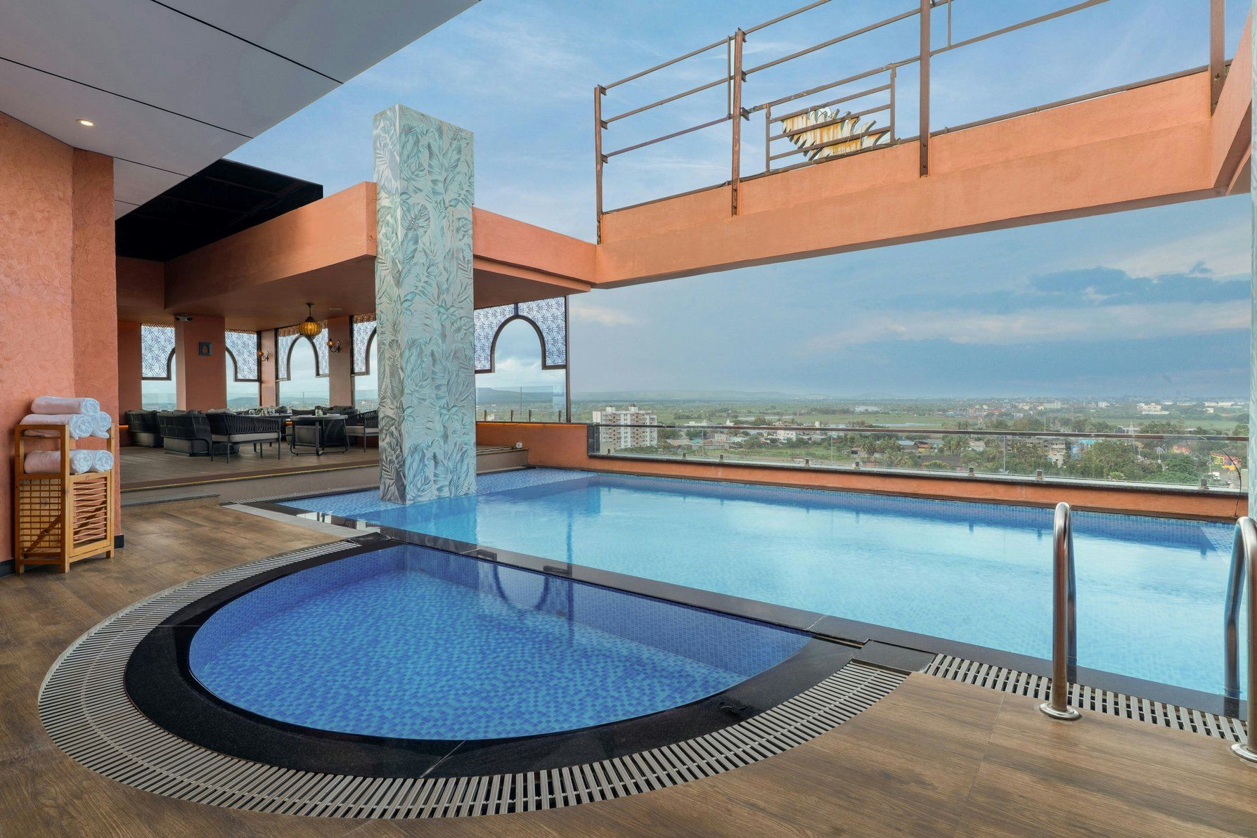 Swimming Pool - Outdoor