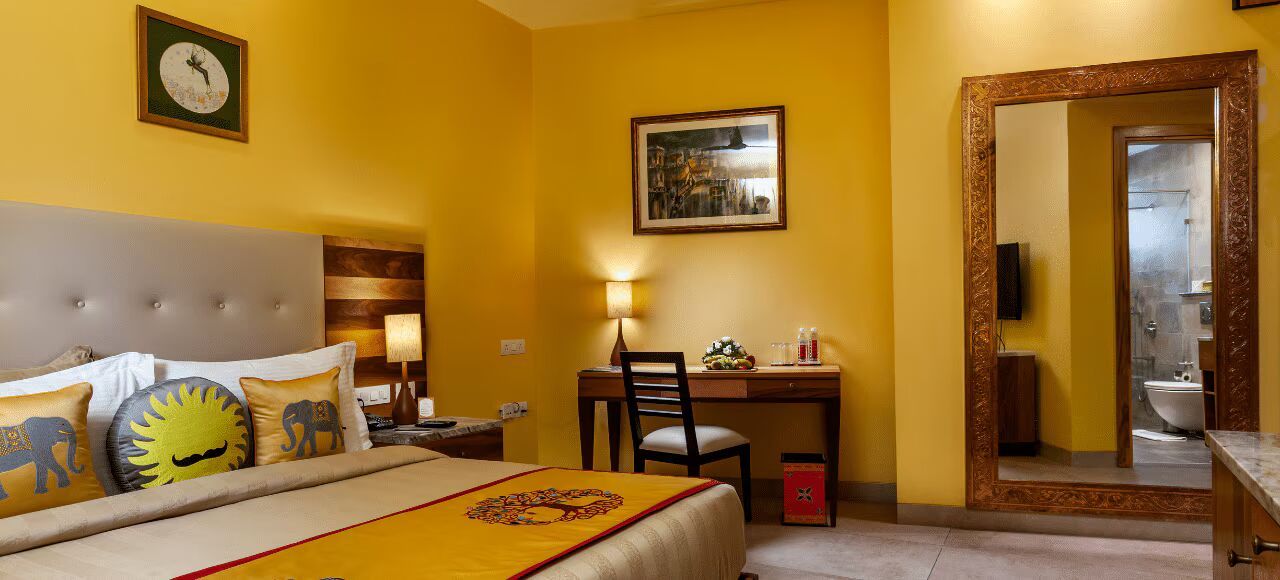 juSTa Sajjangarh Resort & Spa Superior Room 3