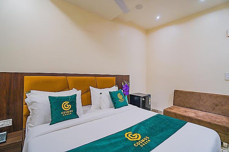  Kahna Shree by Cosmos Greens Standard Room 3