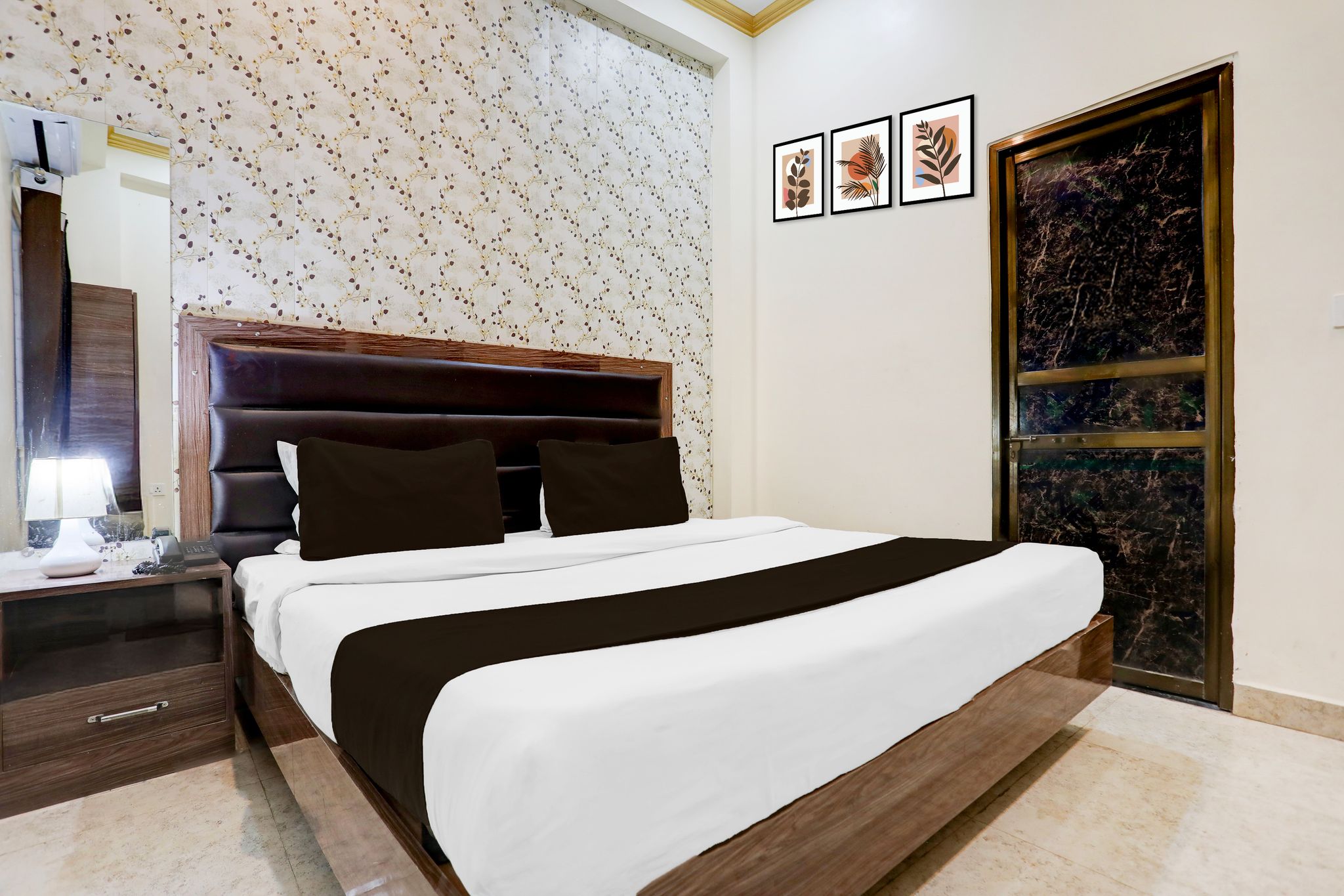 Super Hotel O Sankat Mochan Gandhi Nagar Classic 11