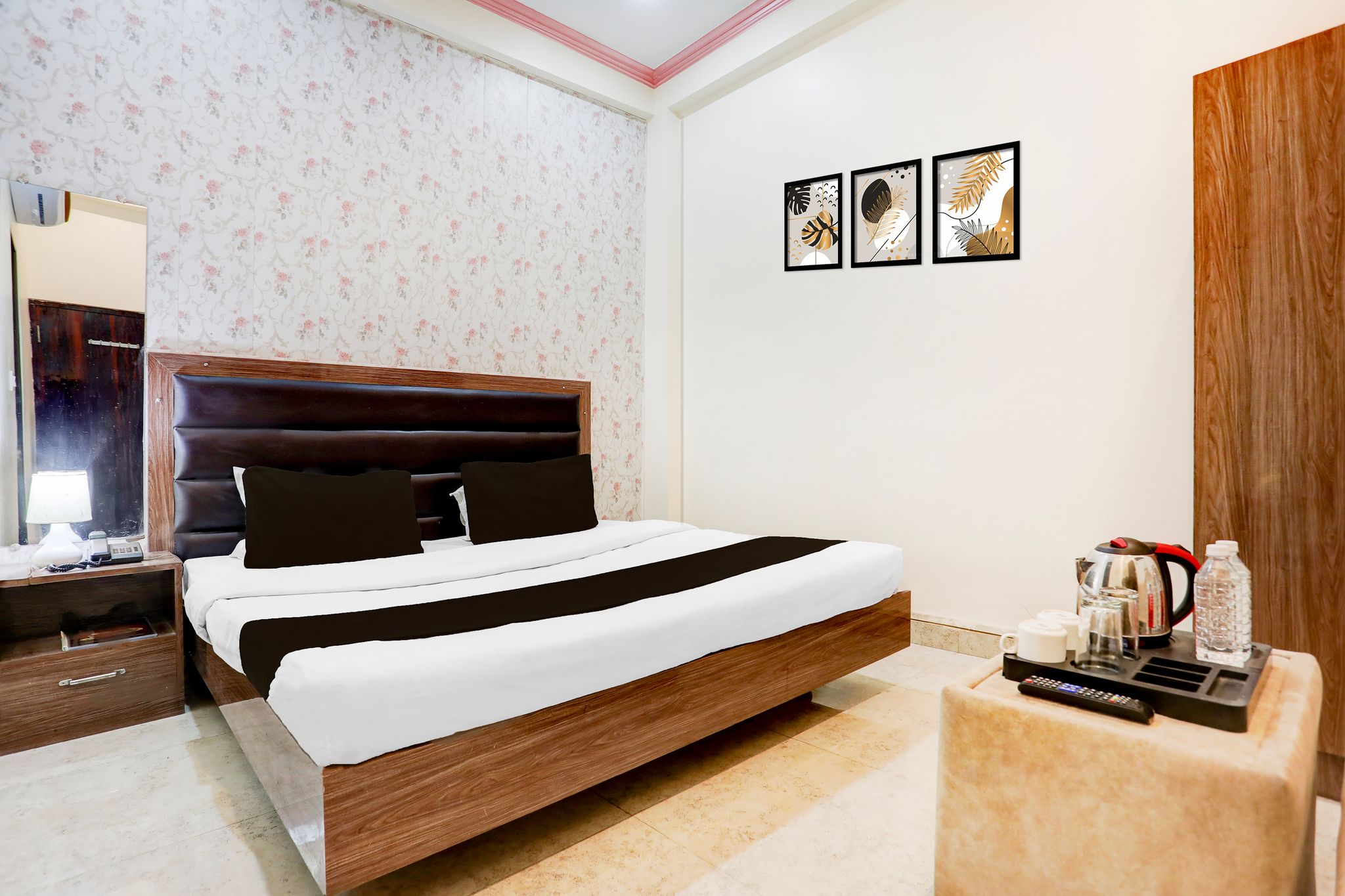 Super Hotel O Sankat Mochan Gandhi Nagar Classic 9