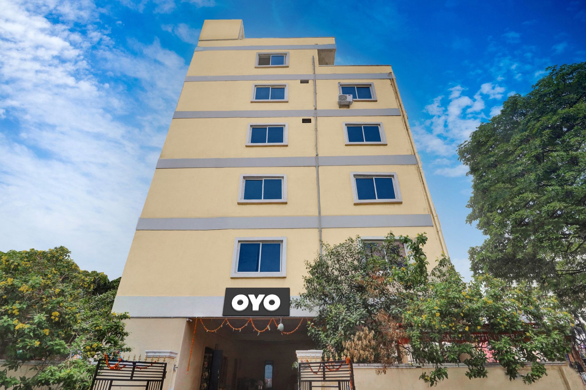 OYO 812329 Shri Ganesh Residency