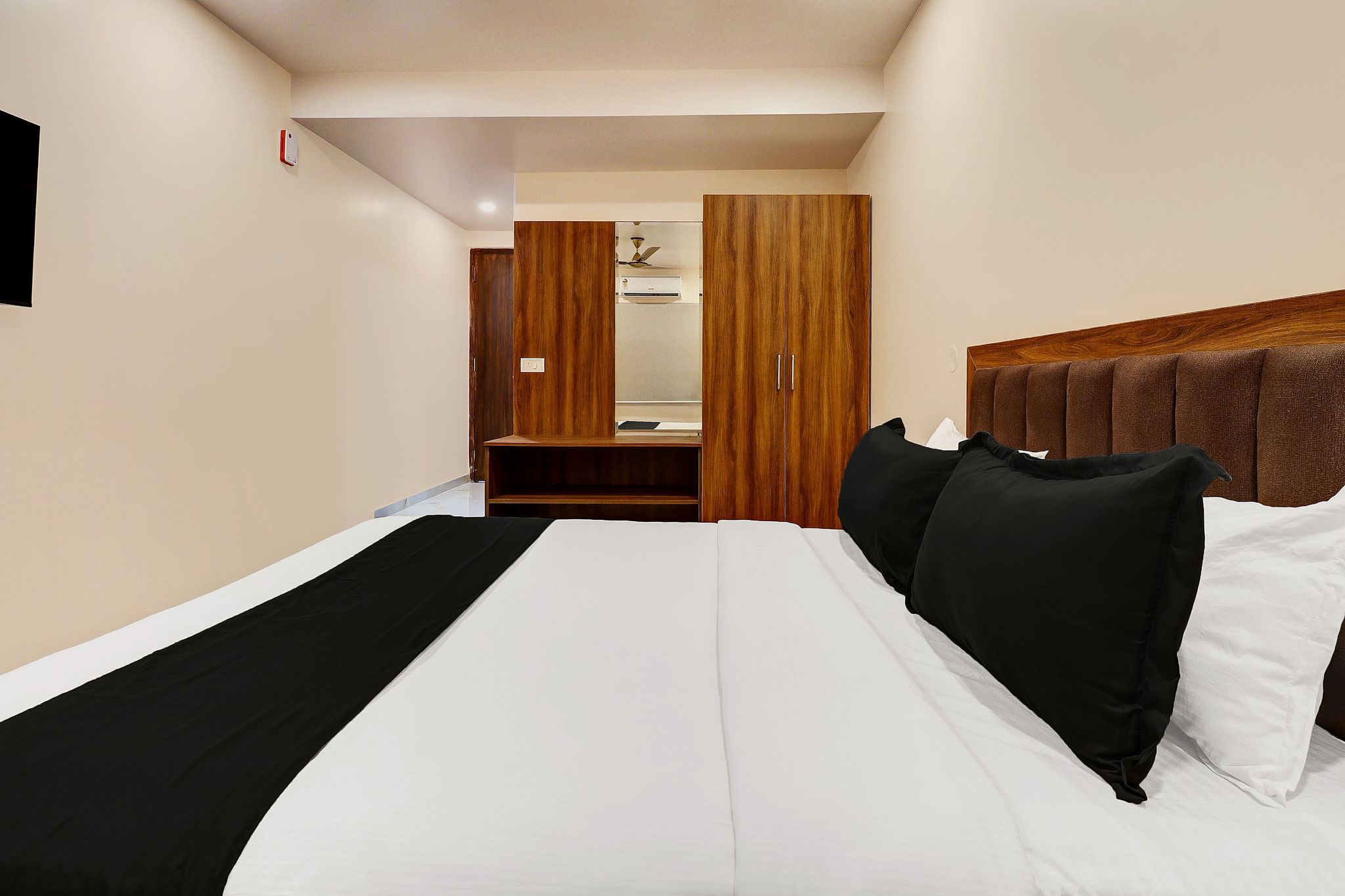 Super Townhouse Arekere Near Mithai Mahal Classic 7