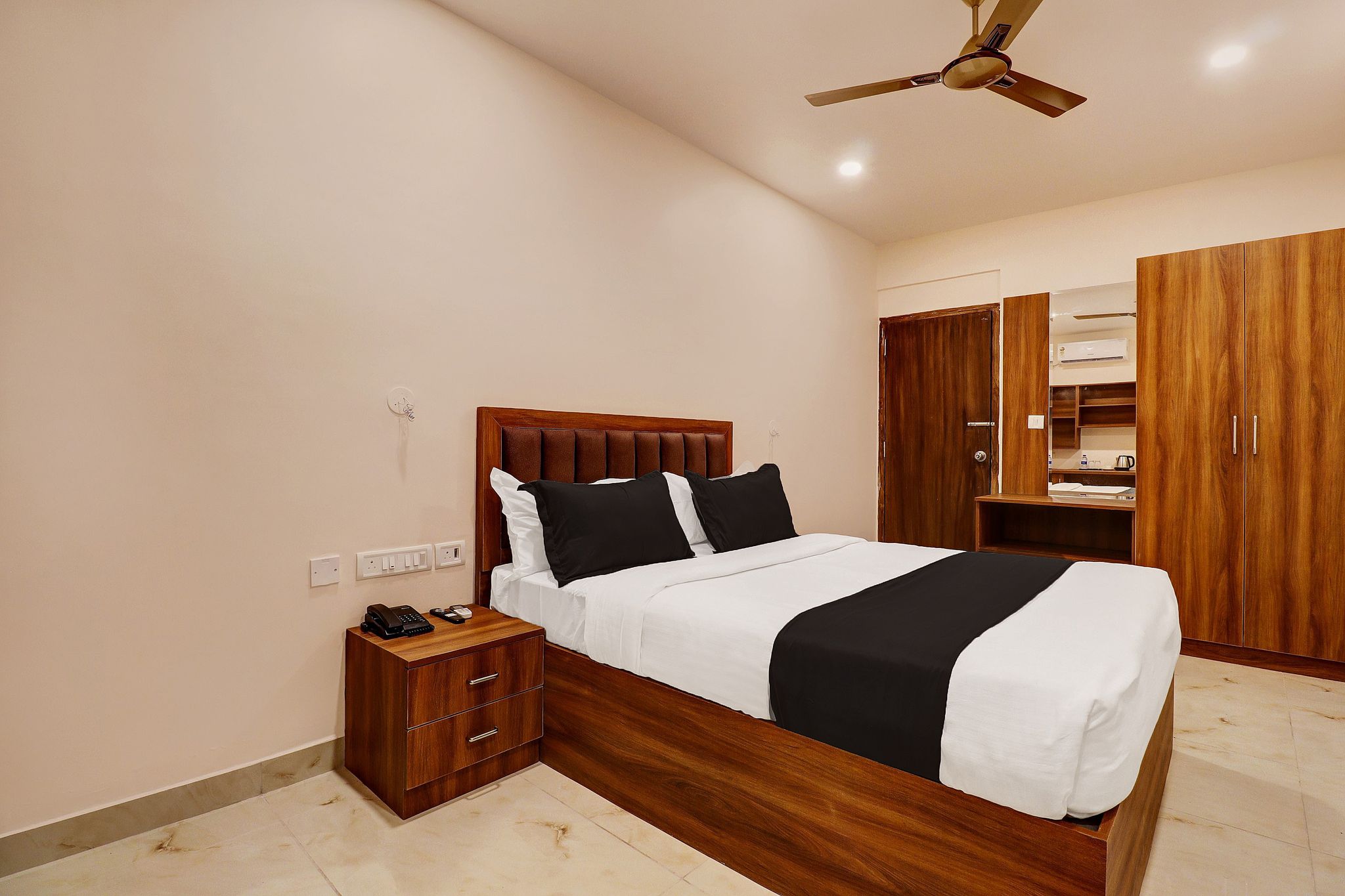 Super Townhouse Arekere Near Mithai Mahal Classic 3