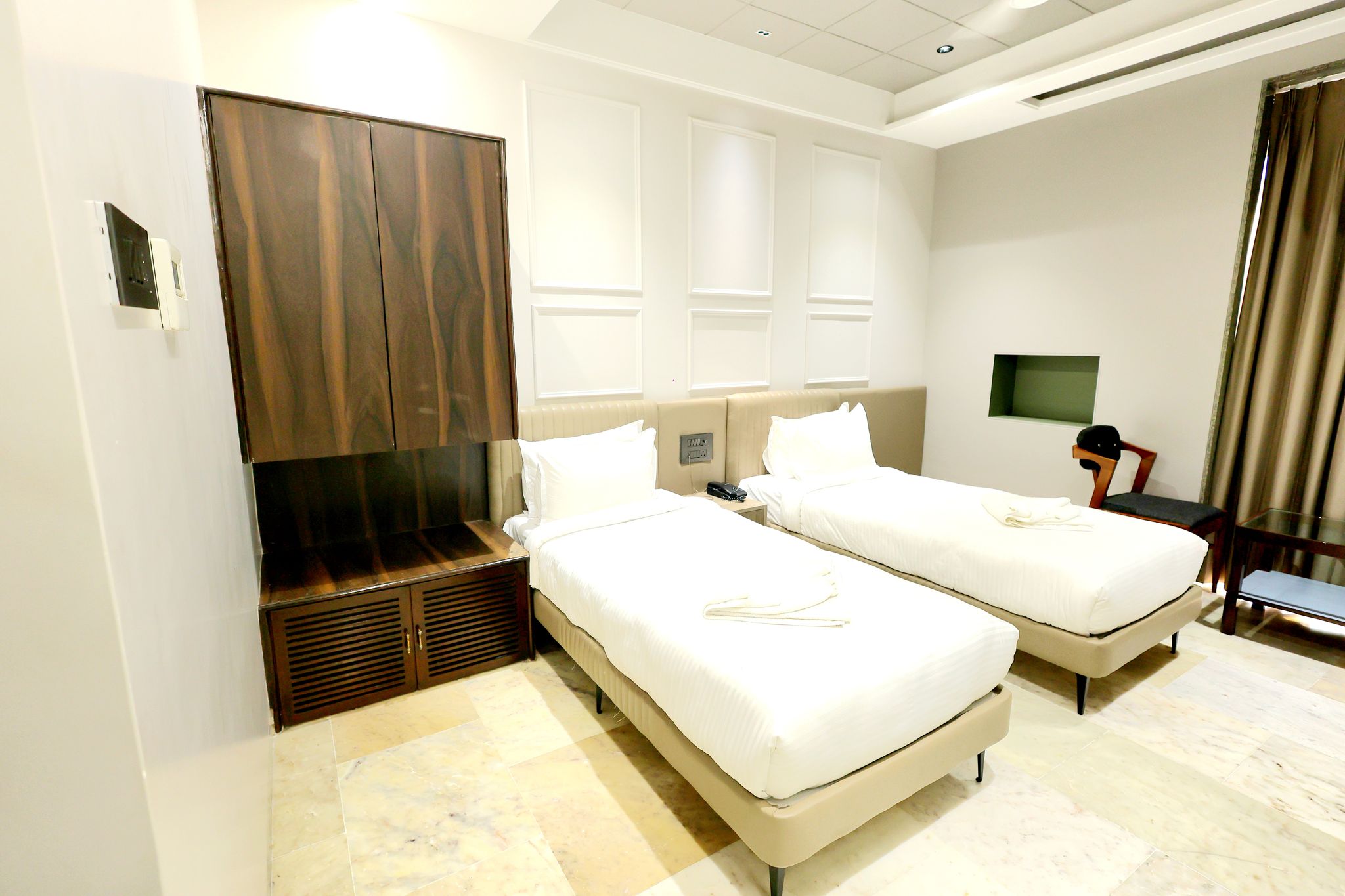 Deluxe AC Room With Twin Bed