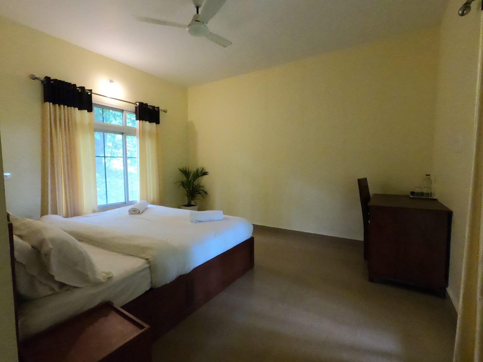 THENNAL JUNGLE CAMP PRIVATE LIMITED Traditional Cottage Room 3