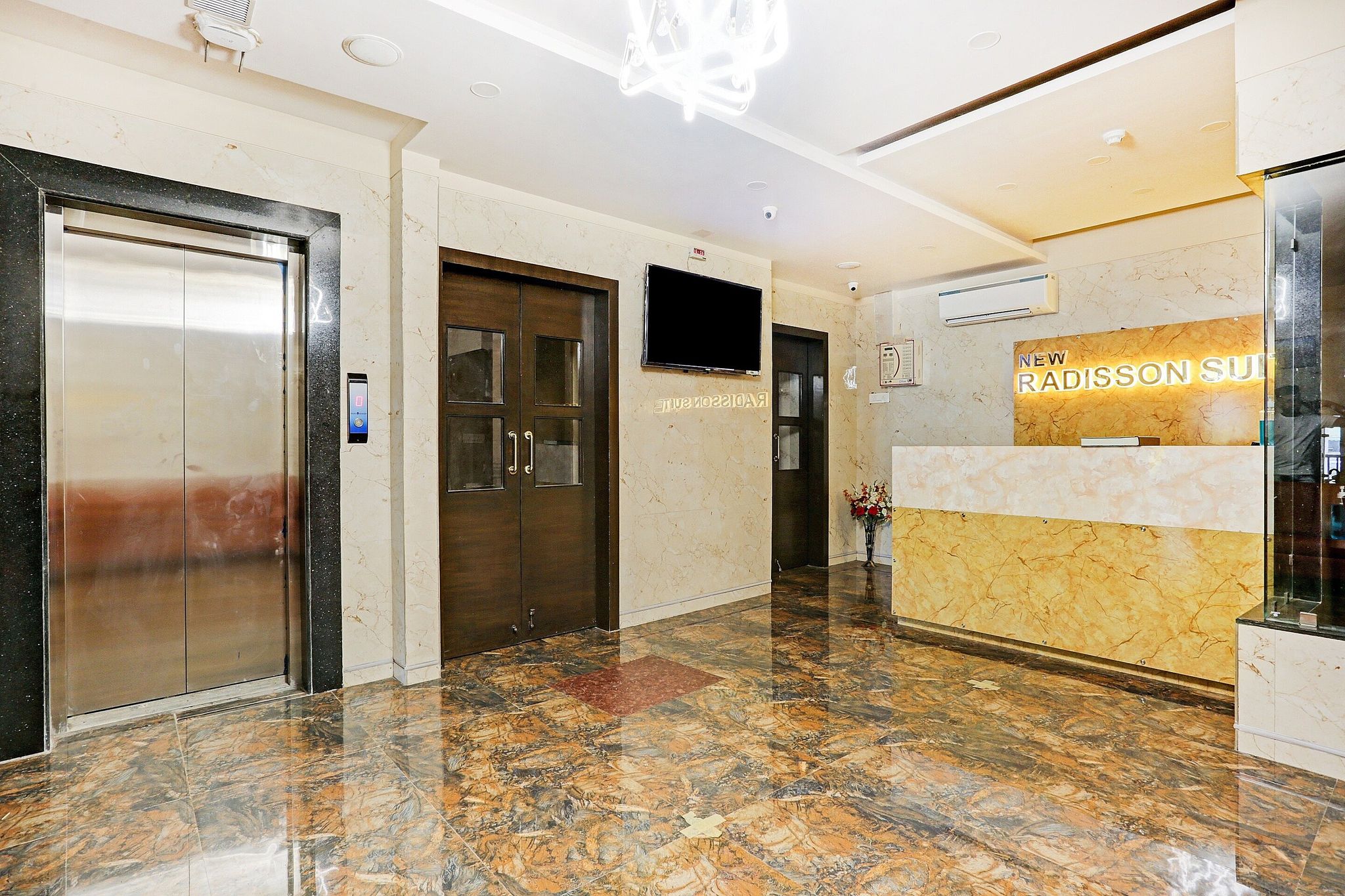 Collection O by OYO Vertigo Suite