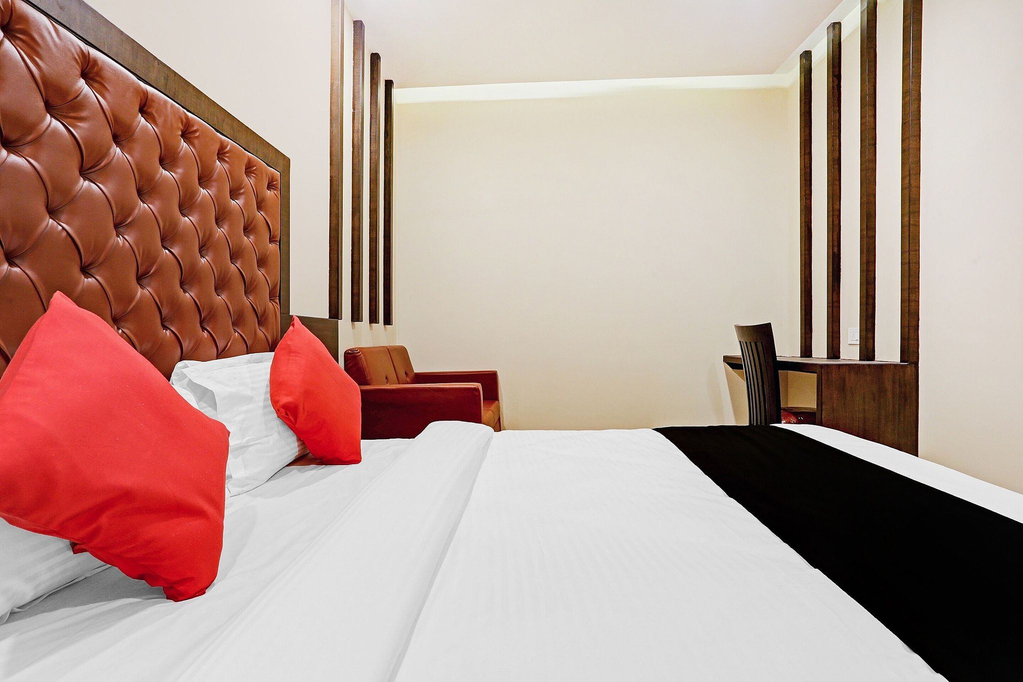Collection O by OYO Vertigo Suite