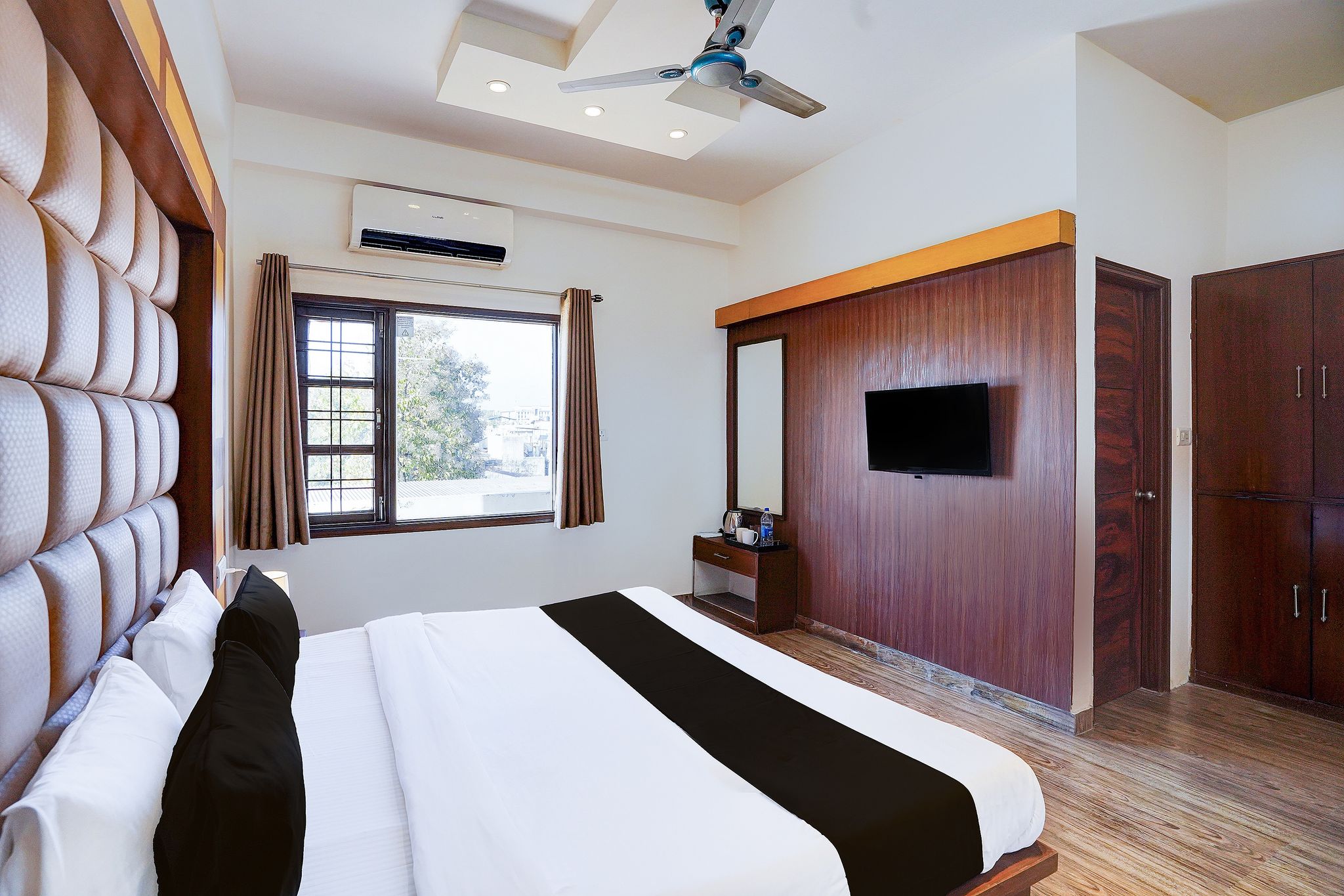 Super Townhouse Prince Chowk Near Railway Station Classic 2