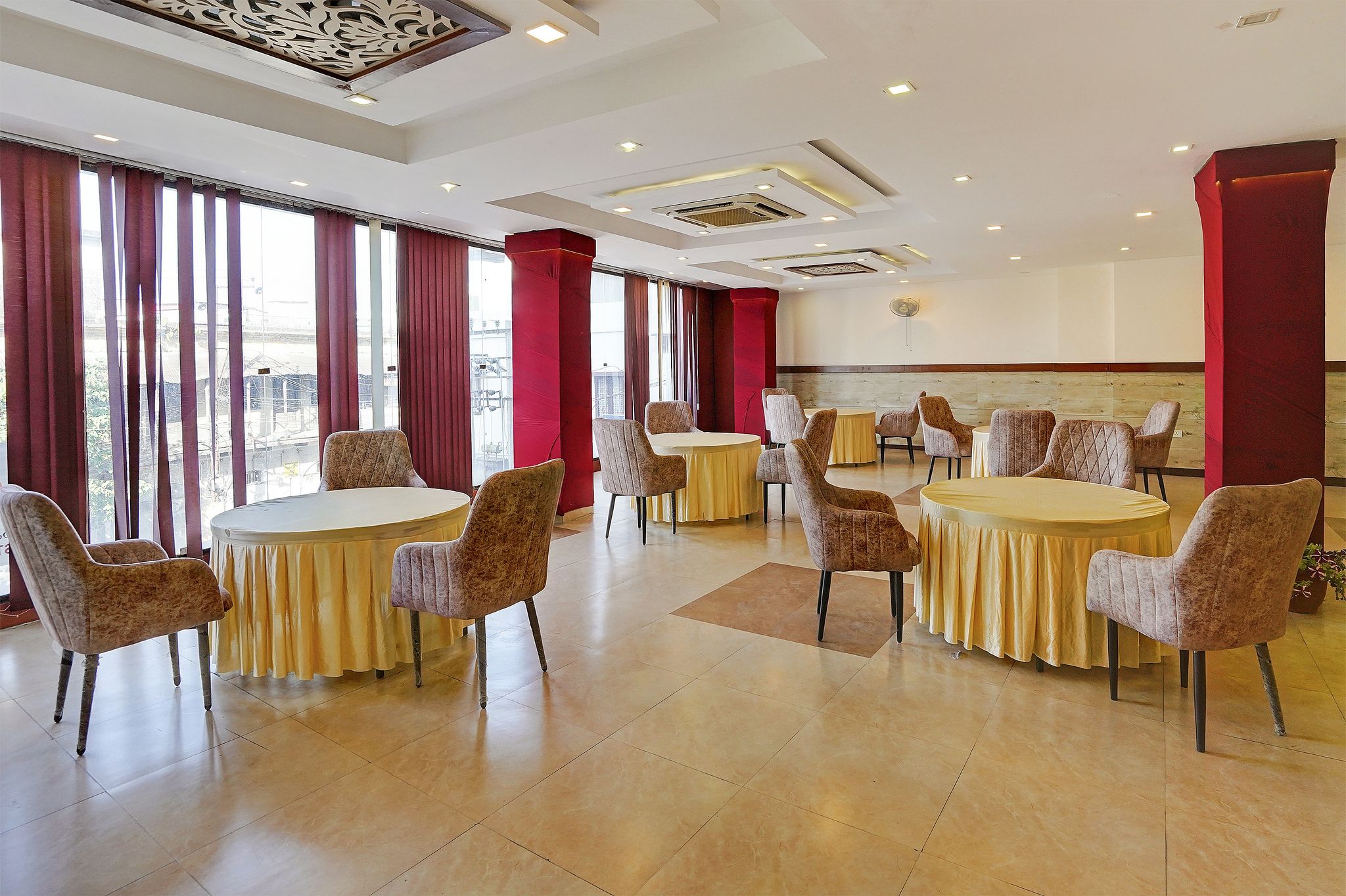 Food & Dining