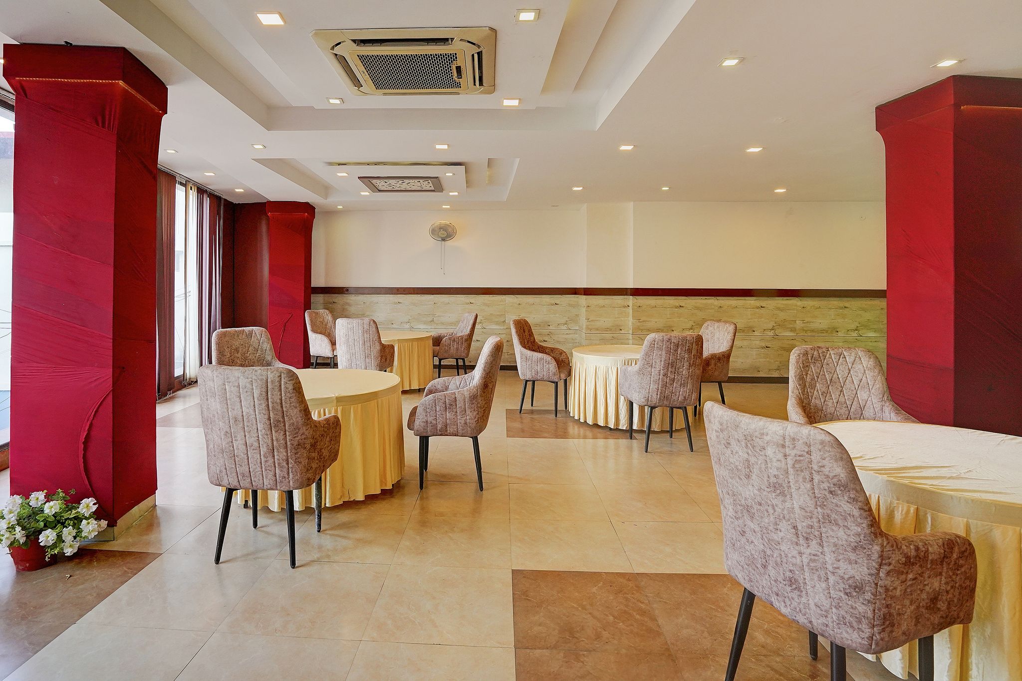 Food & Dining