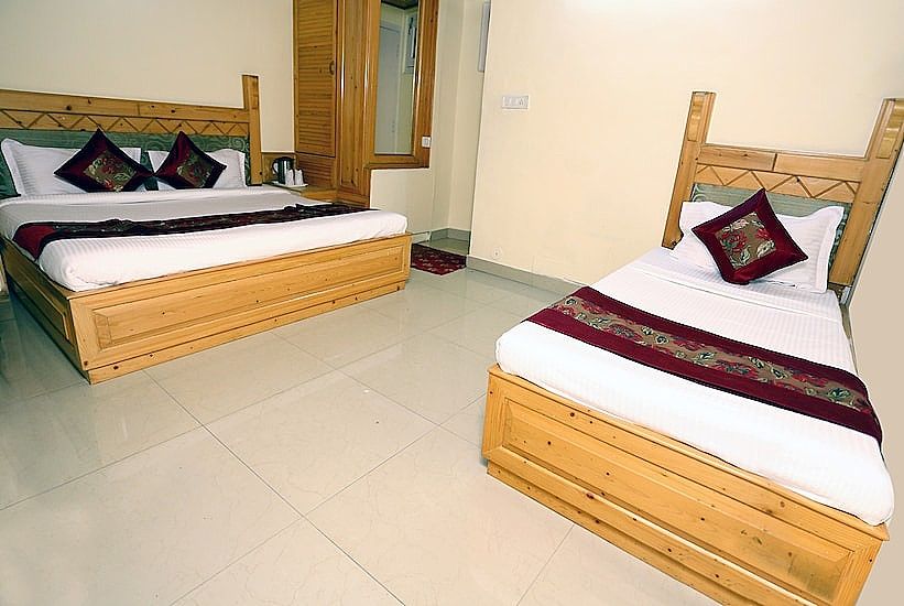 Hans Cottage Shimla Super Deluxe Room