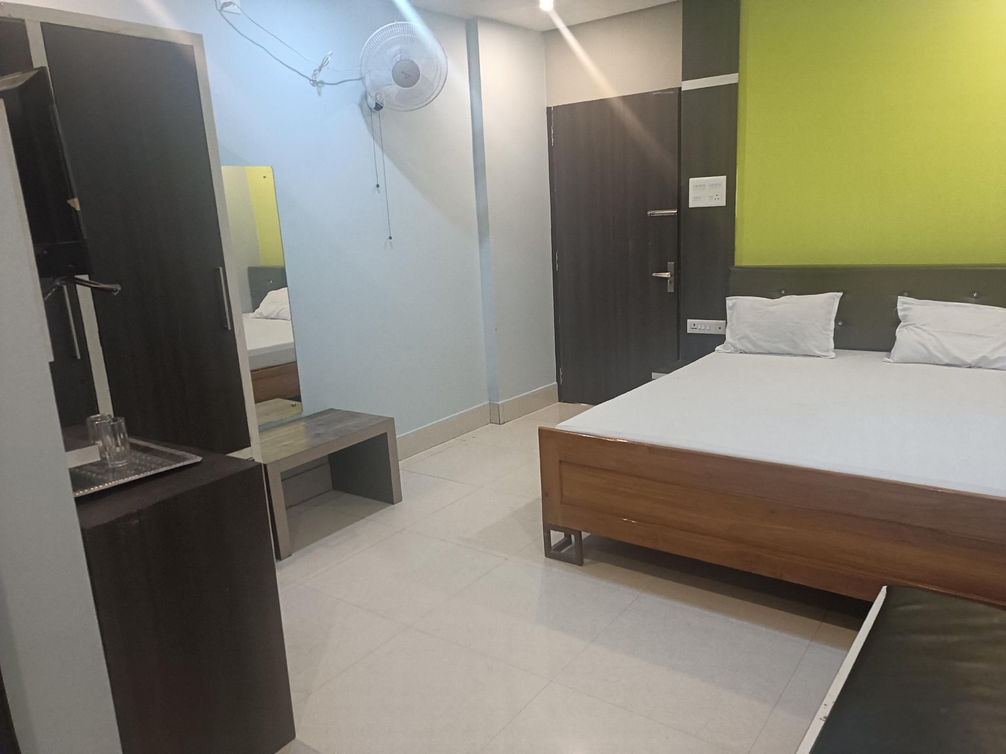 Hotel Royal Residency Deluxe