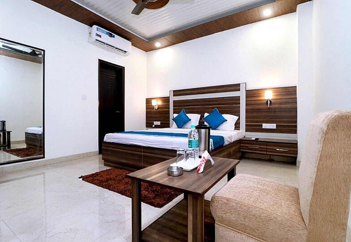 Hotel Elite Deluxe rooms 2