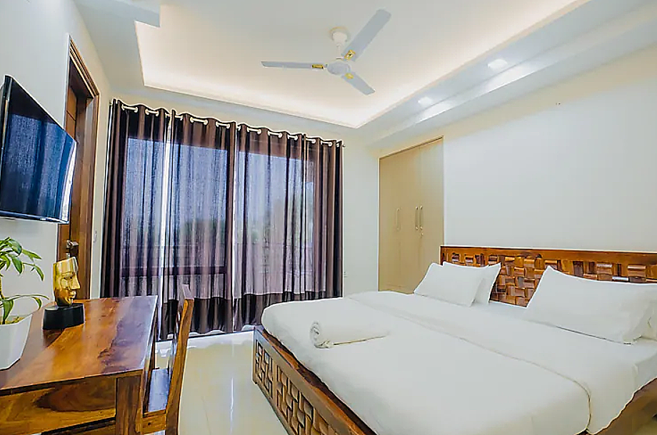 Lime tree hotel golf course extension 2731 Deluxe Balcony Room